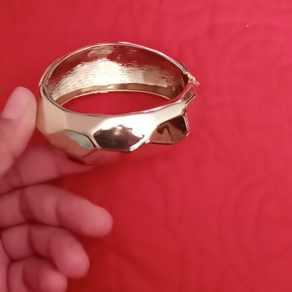 Bracelet - Picture 2 of 3
